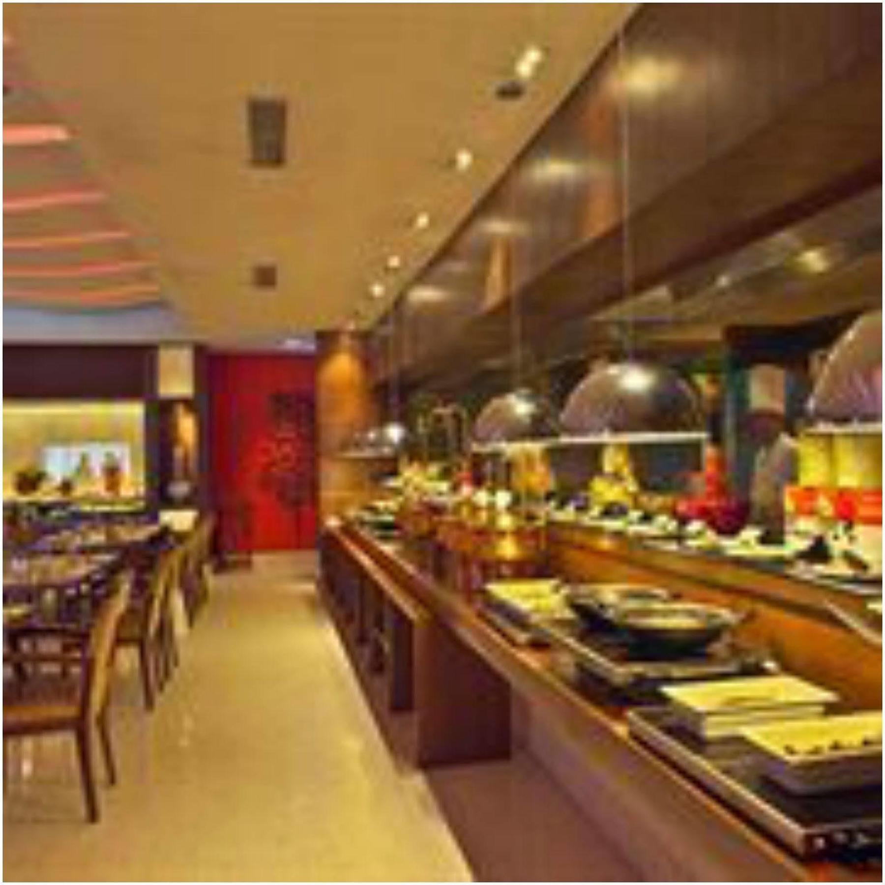 Hotel Hindusthan International, 5*