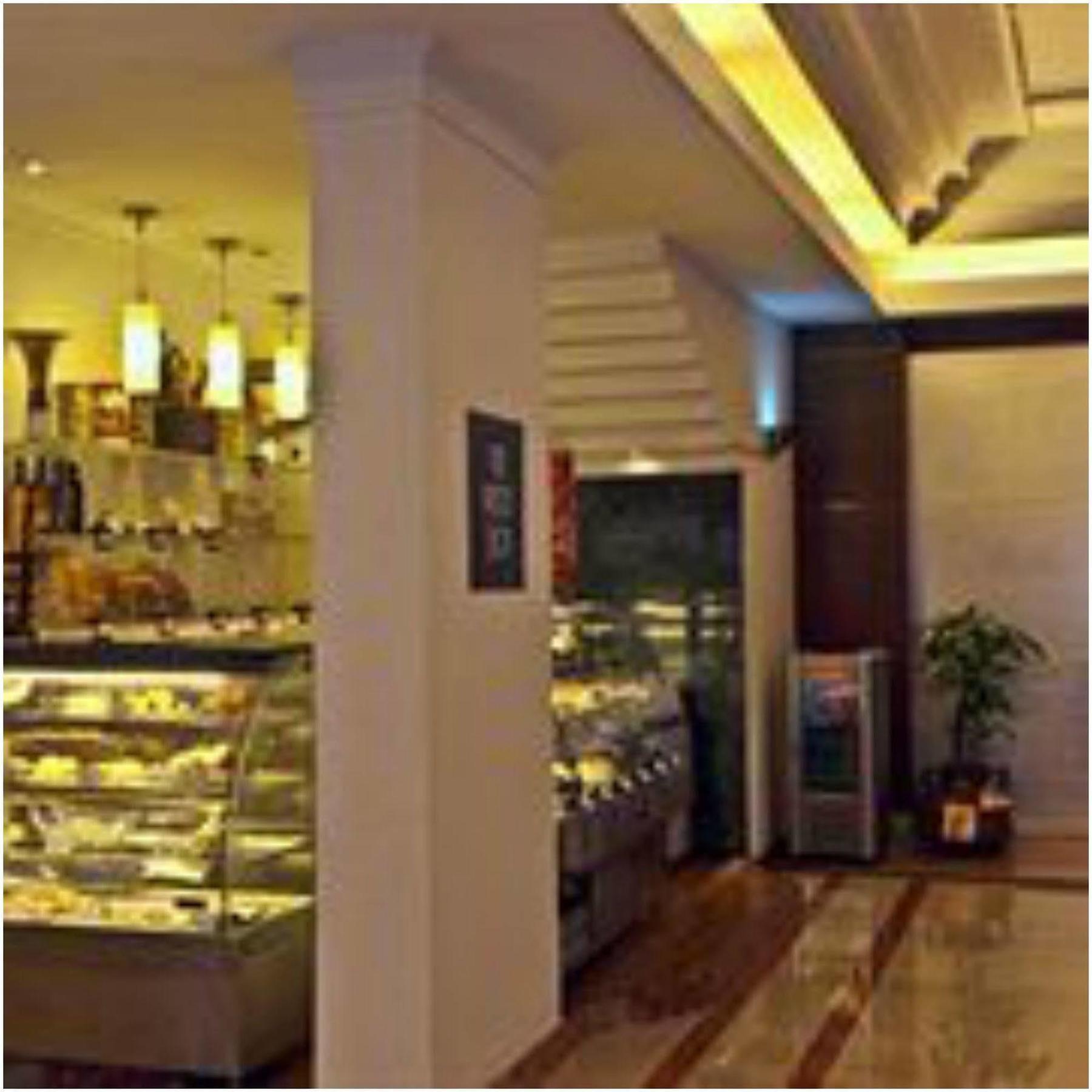 Hindusthan International, 5*